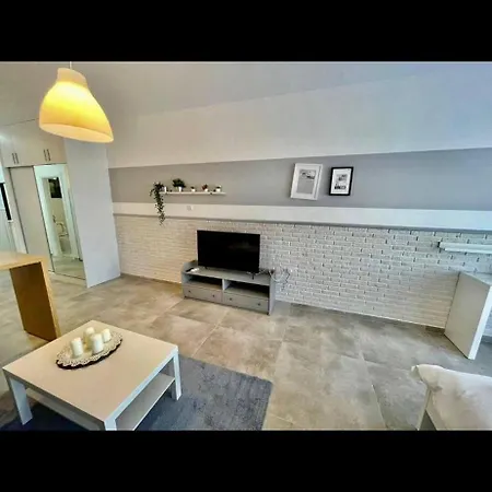 Apartment Caesars - Commodus Flat Trikomo